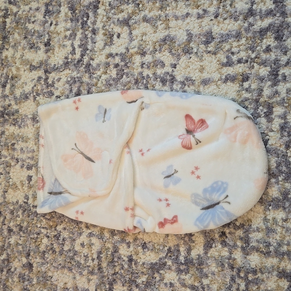 Cudlie Plush Swaddle NWOT